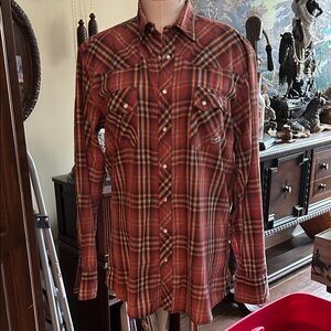 Wrangler Wrancher Sz LT Pearl Snap Red Plaid Button Down Shirt